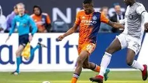 何洁前男友离婚后事业受挫，章子怡力挺给予满分好评